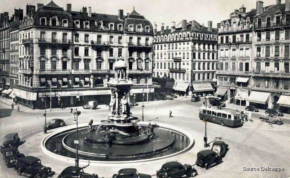 69 Lyon Place des Jacobins.jpg